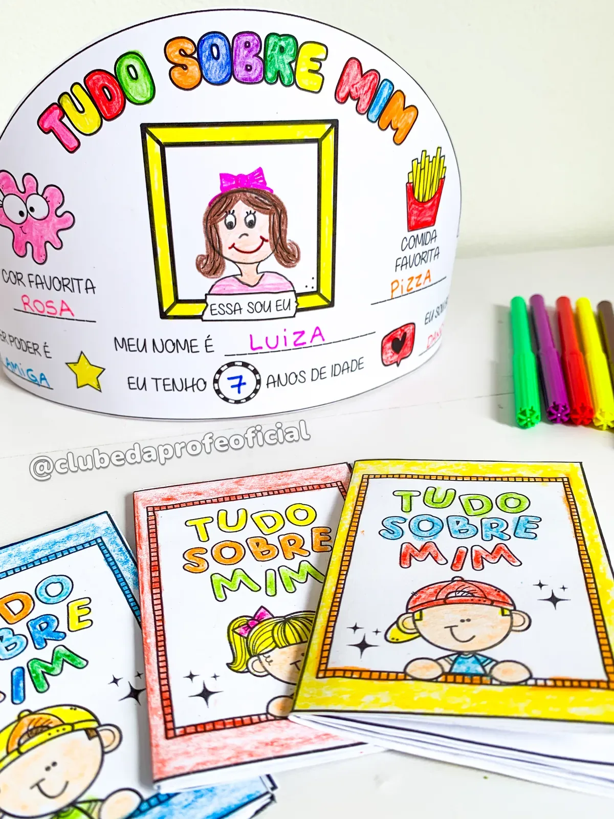 Tudo Sobre Mim: Coroa e Livro Zine - foto 1 de 23