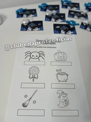 Painel de Halloween: Doces ou Travessuras com Lembrancinhas e Atividades - foto 13 de 19