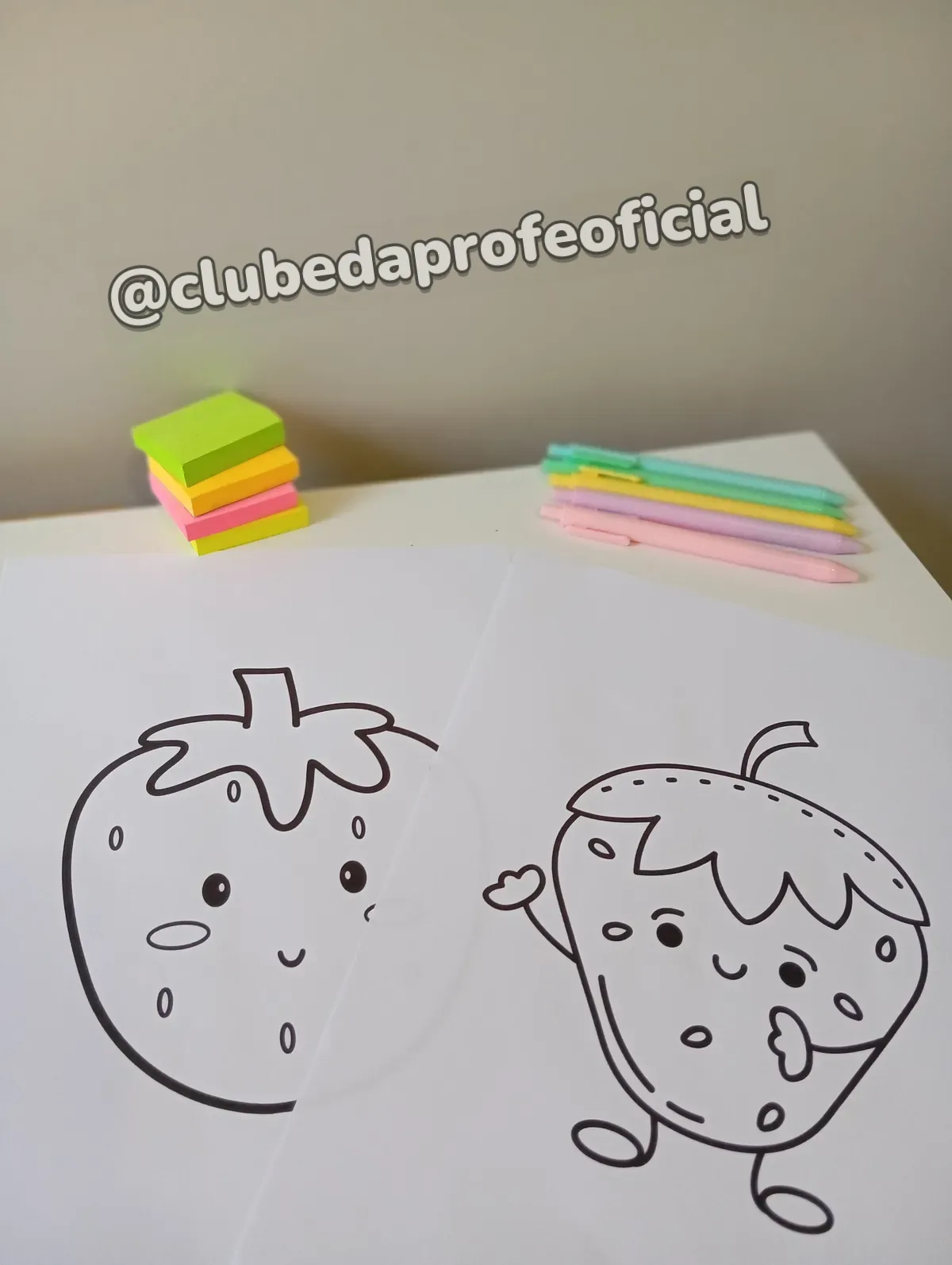 Livro de Colorir Morangos - foto 1 de 6