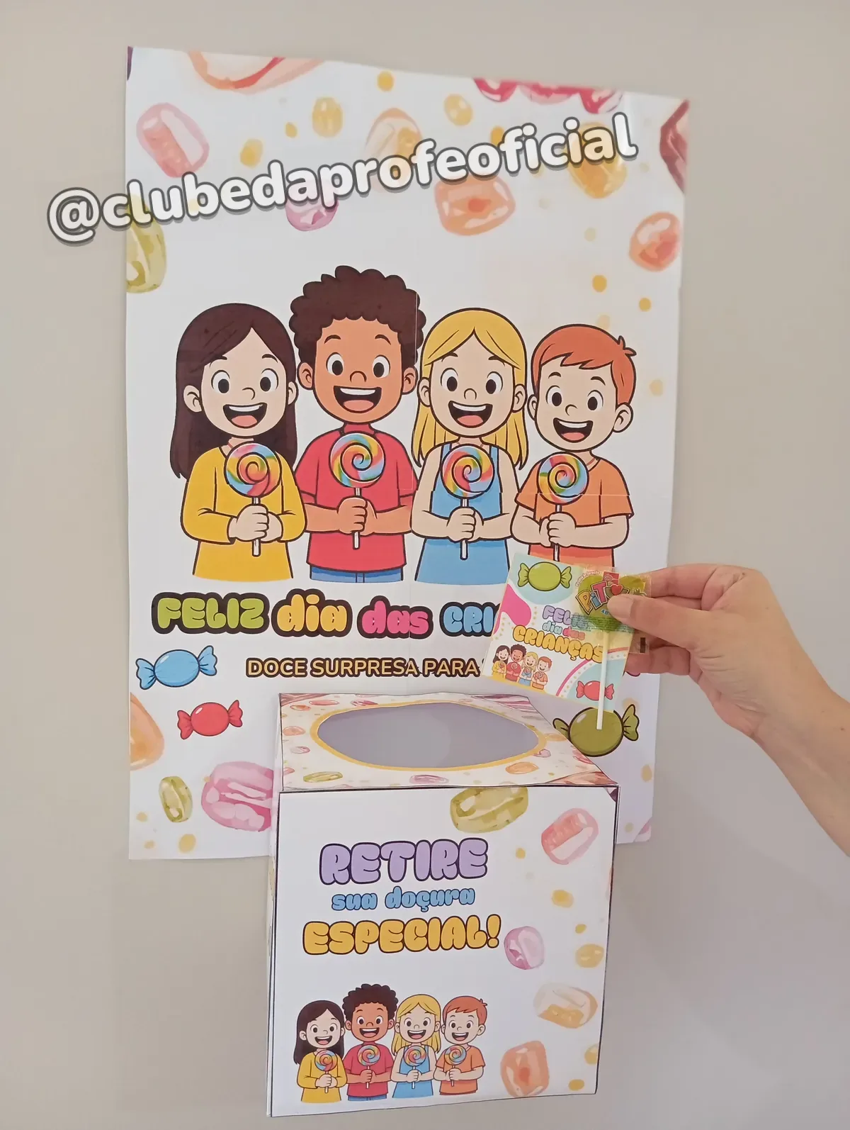 Painel com Caixa de Mensagem Dia das Crianças - foto 1 de 9
